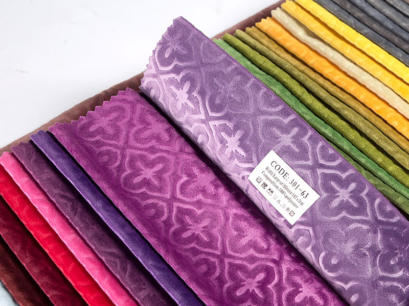 Ang mga high-end na tinina na embossed velvet na tela para sa panloob na disenyo